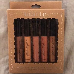 Set of 5 matte liquid lipsticks
